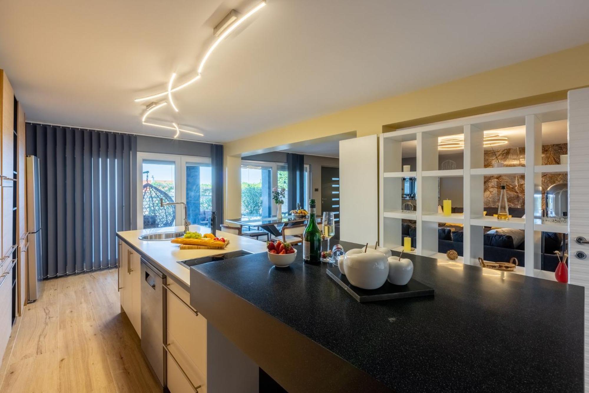 Panoramica Apartment With Whirlpool Криквеница Екстериор снимка