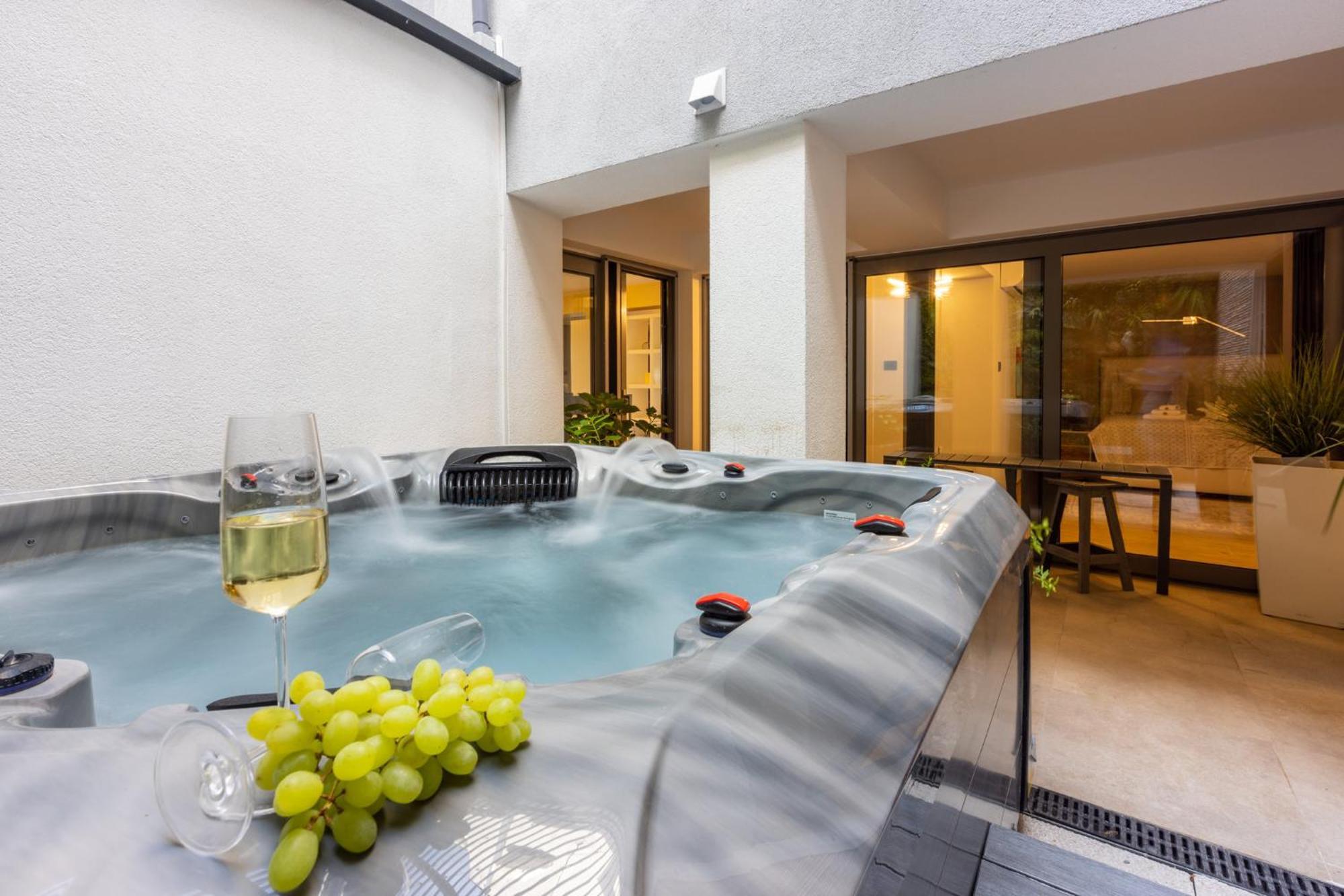 Panoramica Apartment With Whirlpool Криквеница Екстериор снимка